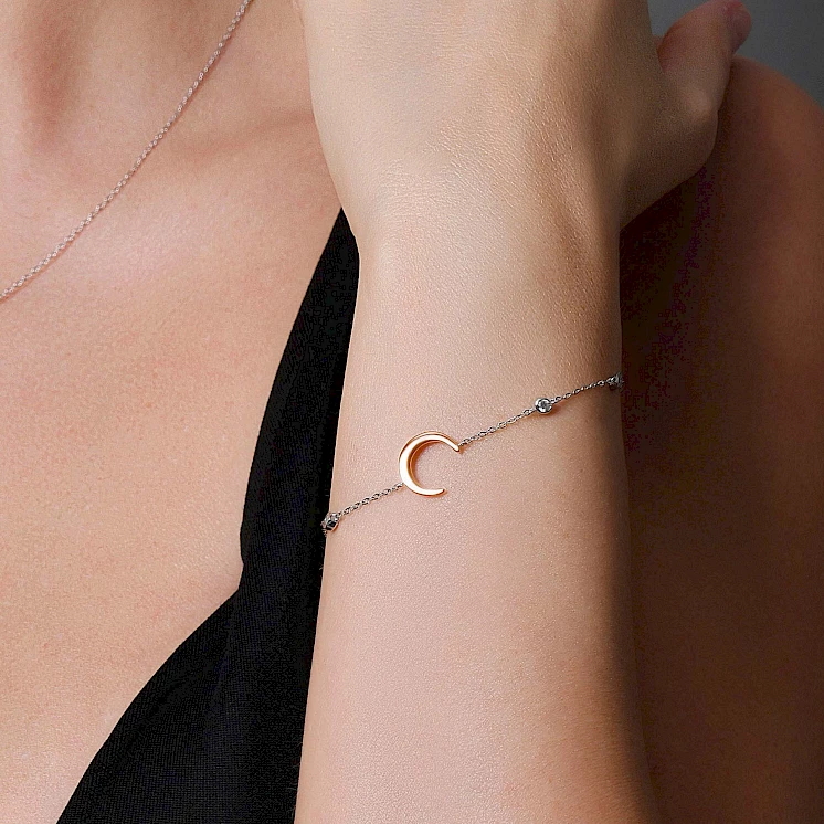 Dainty Crescent Moon Bracelet | Star bracelet, Women jewelry gift, Moon  bracelet
