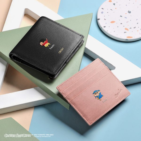Crudoクレヨンしんちゃんコラボ：ピンク色UV印刷レザー社員証ホルダー